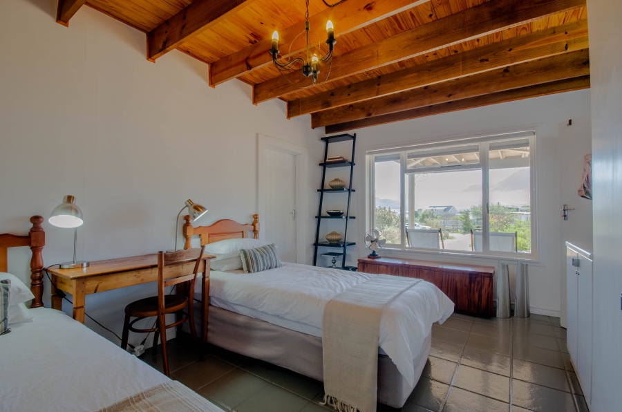 4 Bedroom Property for Sale in Pringle Bay Western Cape